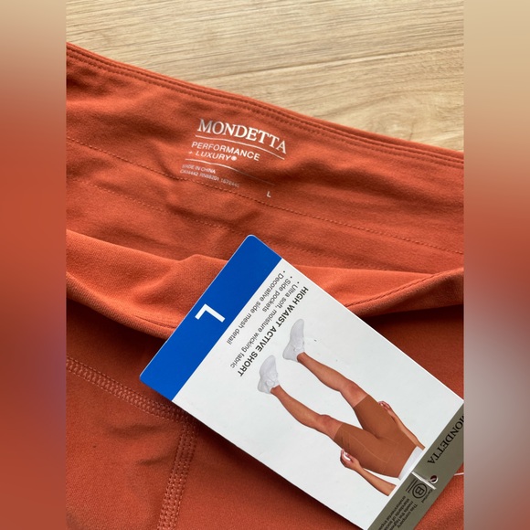 Mondetta bike shorts - Picture 2 of 3